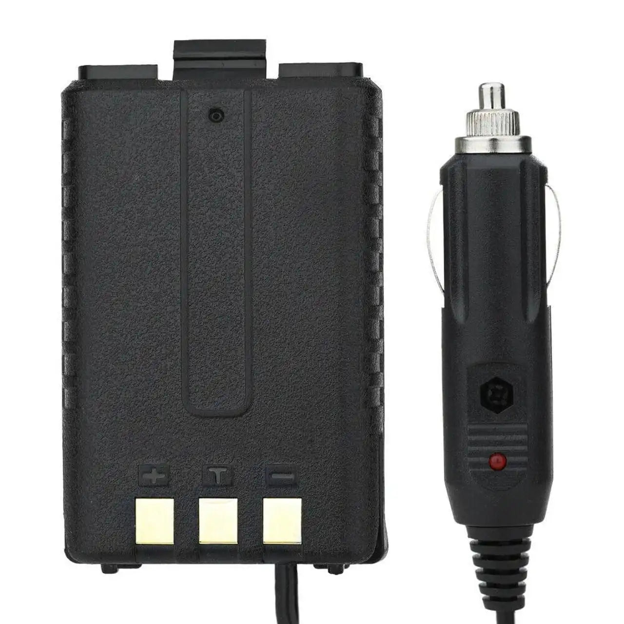 Baofeng UV-5R Batterie-Eliminator und 12V-Ladestecker nebeneinander