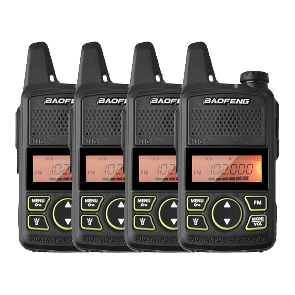 4er-Set Baofeng T1 Mini-Funkgeräte mit Programmierkabel für individuelle Einstellungen.