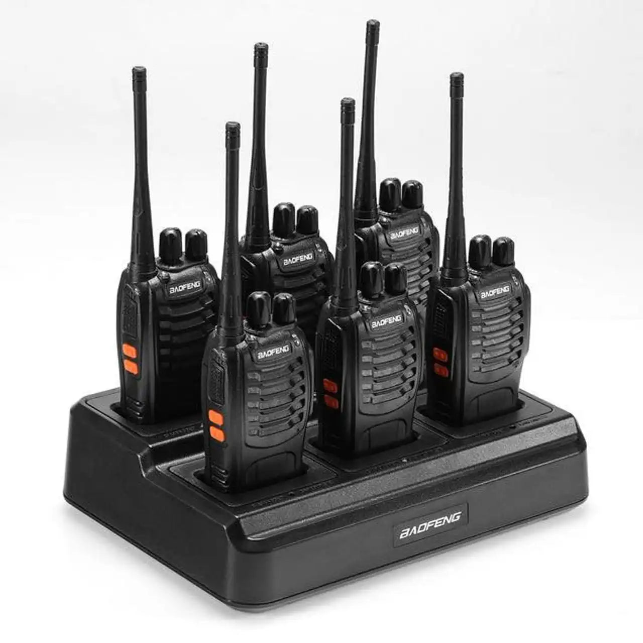 Gesamtansicht des Baofeng BF-888S Walkie-Talkie-Sets mit sechs Funkgeräten und dem dazugehörigen Mehrfachladegerät für effiziente Nutzung.