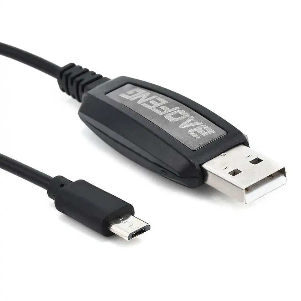 Detailansicht des Baofeng BF-T1 Programmierkabels, das die spezifische Schnittstelle für das Funkgerät zeigt.