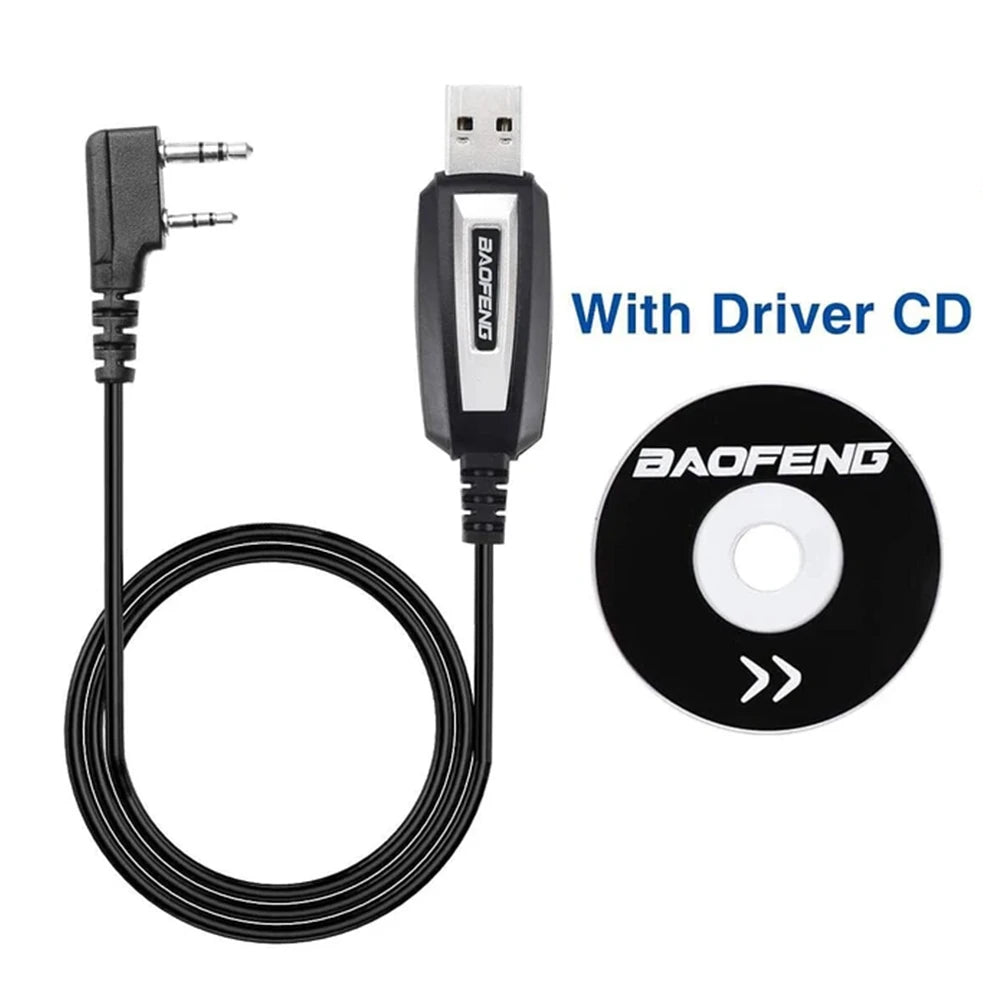 Original Baofeng USB-Programmierkabel für UV-5R, UV-82, BF-888S Walkie-Talkies, gezeigt mit seinem CD-Treiber.