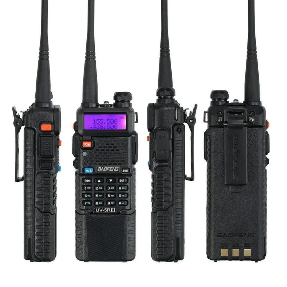 Verschiedene Ansichten des Baofeng UV-5R III Tri-Band Walkie-Talkies, einschließlich Vorder-, Seiten- und Rückansicht, die das Design, den Gürtelclip und den 3800mAh Akku hervorheben.