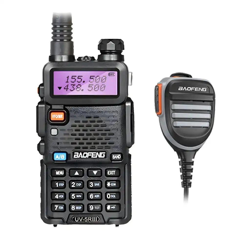 Baofeng UV-5R III Tri-Band Walkie-Talkie in Schwarz mit wasserdichtem Lautsprechermikrofon.