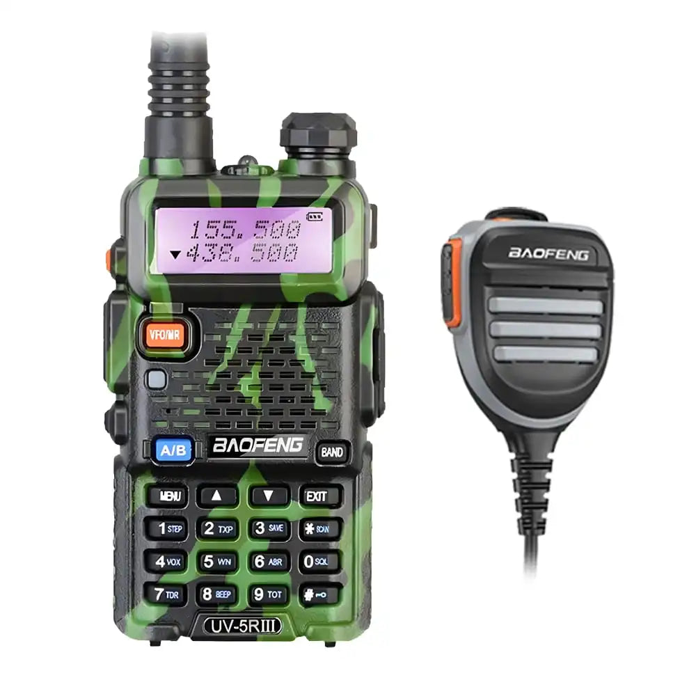 Baofeng UV-5R III Tri-Band Walkie-Talkie in Grün mit wasserdichtem Lautsprechermikrofon.