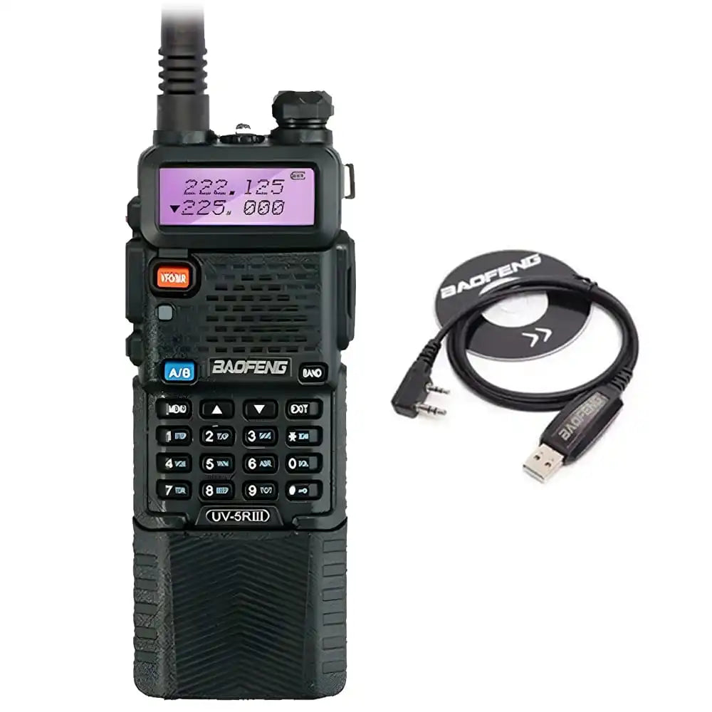 Baofeng UV-5R III Tri-Band Walkie-Talkie mit 3800mAh Akku und Programmierkabel für einfache Konfiguration der Frequenzen und Einstellungen.