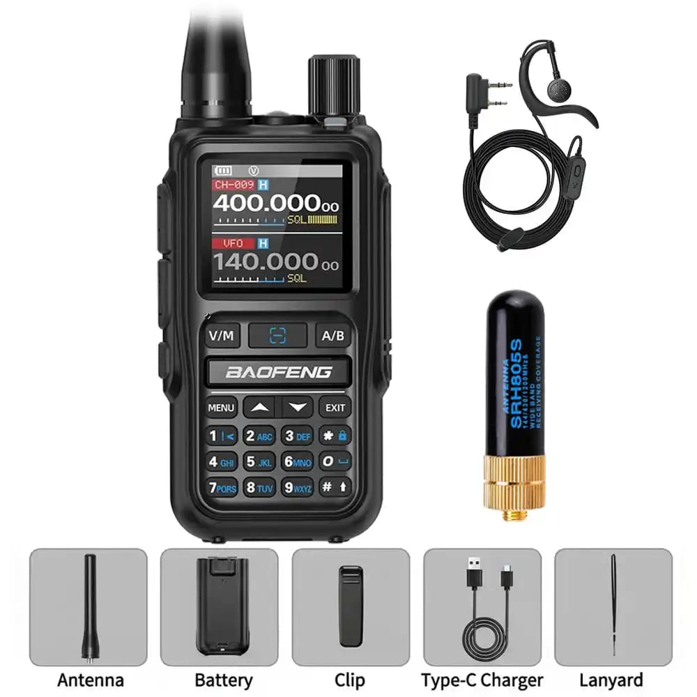 Spezielles Zubehörpaket für das Baofeng-Funkgerät UV-5R Mini Schwarz. Im Lieferumfang sind das Standardzubehör, ein Ohrhörer-Headset und eine kurze, leistungsstarke SRH805S-Antenne enthalten.