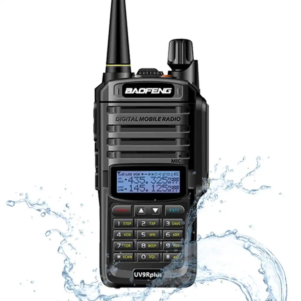 Baofeng UV-9R Plus 8W Dualband-Walkie-Talkie in Schwarz, wasserdicht (IP67), mit digitalem Display und Tastatur – perfektes Handfunkgerät für Outdoor-Aktivitäten.