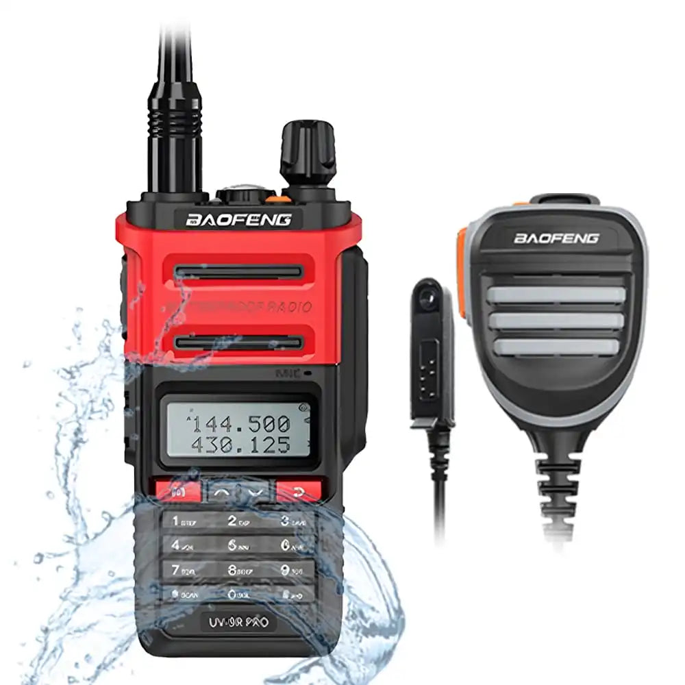 otes Baofeng UV-9R Pro 8W IP68 wasserdichtes Dualband-Funkgerät mit passendem externen Lautsprecher-Mikrofon.