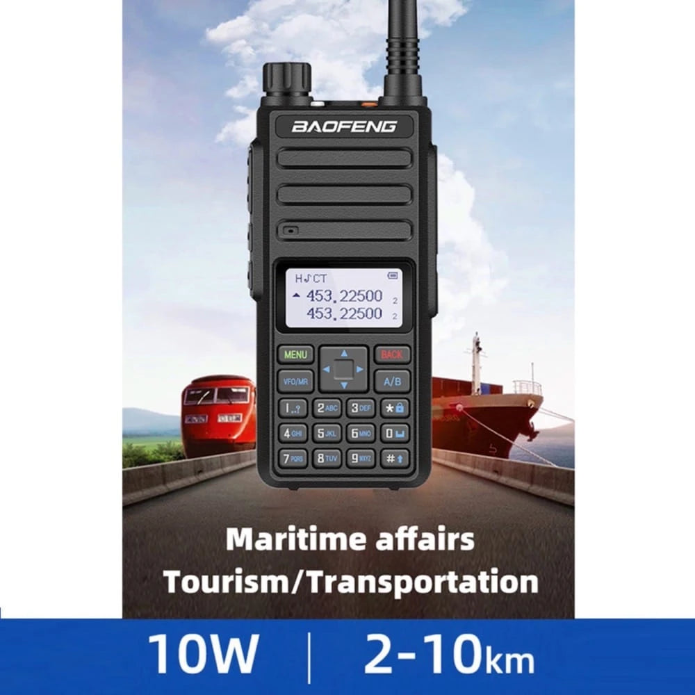 Lieferumfang des Baofeng BF-H6 10W Walkie-Talkies, inklusive Funkgerät, Akku, Antenne, Ladeschale und Gürtelclip.