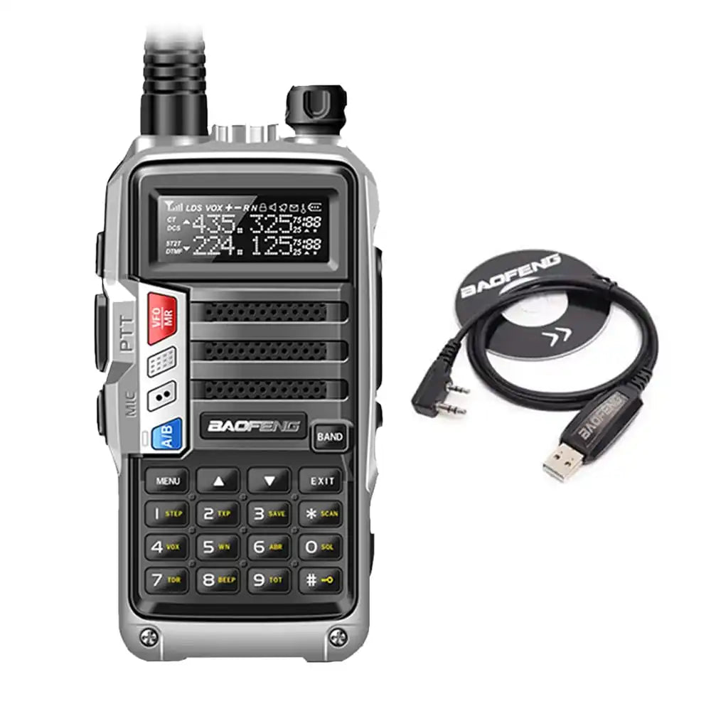 Baofeng UV-S9 Tri-Band 8W Walkie-Talkie in Silber mit USB-Programmierkabel für einfache Konfiguration.
