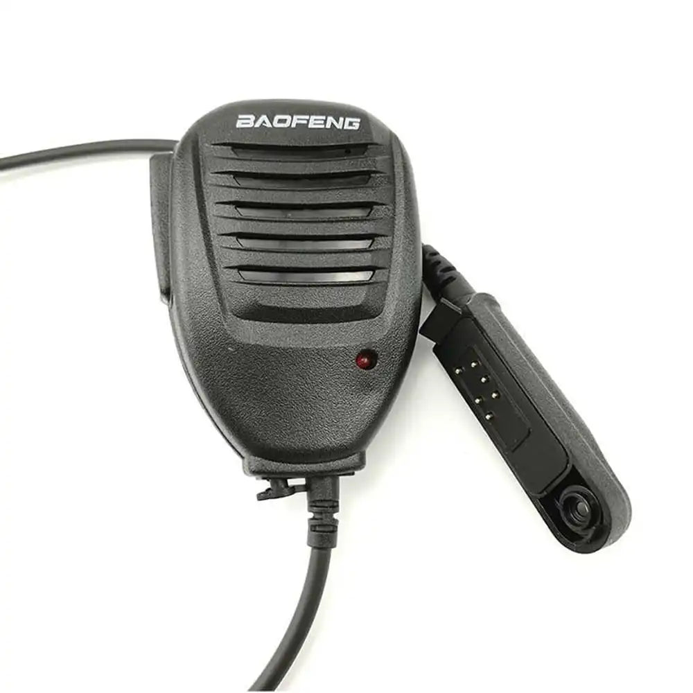 Detailansicht des Baofeng Speaker Mic mit PTT-Taste und 3,5-mm-Klinkenanschluss